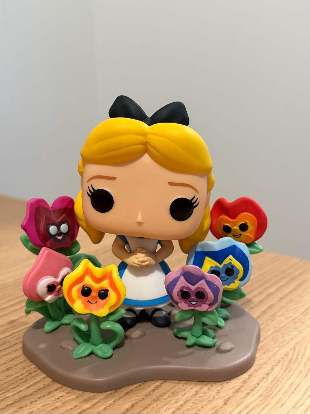Funko Pop Alice In Wonderland - Alice with Flowers (1057)
